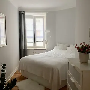  Apartment Beautiful In The Heart Of Warsaw, Poznanska